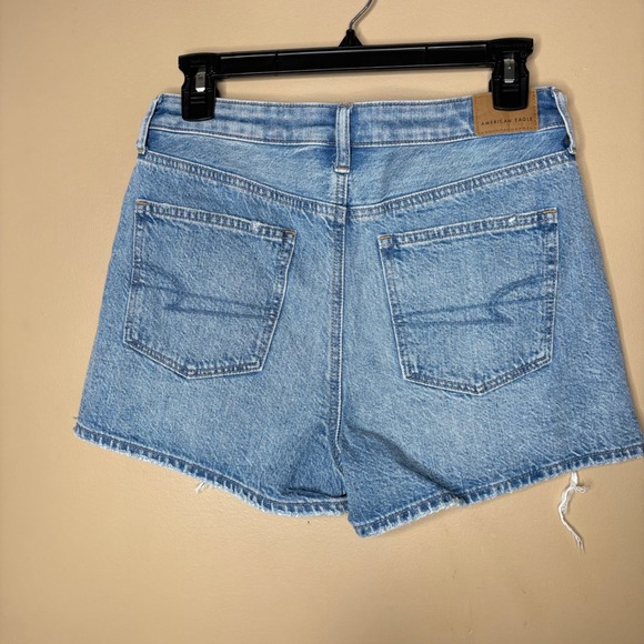 NWT American Eagle Women's Sz 4 Shorts Denim Shorts Light Wash Distressed - Picture 4 of 7